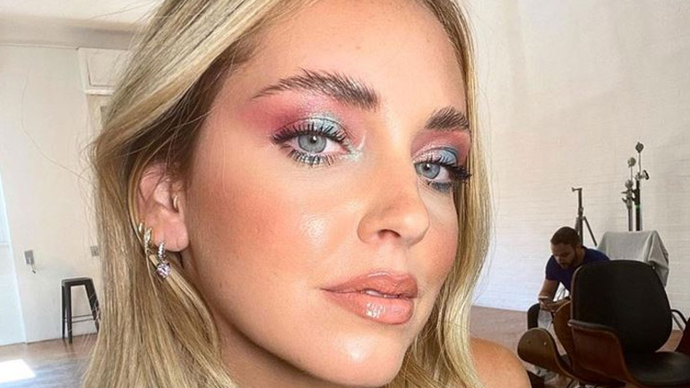 Το rainbow make up look της Chiara Ferragni είναι ιδανικό για τις all day εμφανίσεις μας