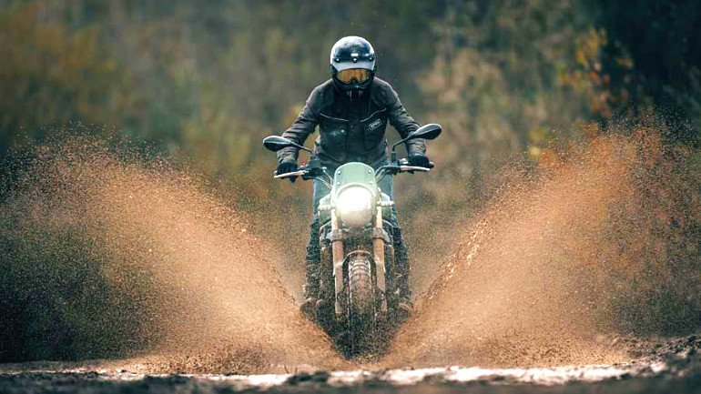 Η περιπέτεια είναι στο DNA αυτού του Leoncino.