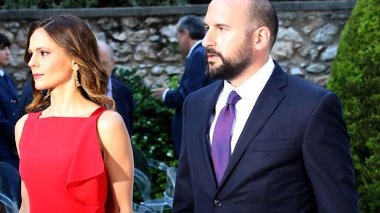 Θετικός στον κορωνοϊό ο γιος της Έφης Αχτσιόγλου και του Δημήτρη Τζανακόπουλου