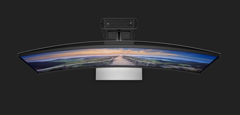 Ο Z2 Mini G9 ταιριάζει εύκολα στο γραφείο σας ή τοποθετείται πίσω από μια οθόνη, όπως ο HP Z40c G3, ώστε να μπορείτε να αντιμετωπίζετε έργα 3D χωρίς να χάνετε πολύτιμο χώρο γραφείου. Αποκτήστε απίστευτα υψηλή απόδοση σε έναν απίστευτα μικροσκοπικό υπολογιστή.