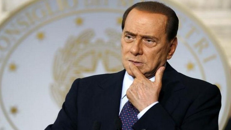 Με αποσταθεροποίηση «απειλεί» την κυβέρνηση Ντράγκι ο Μπερλουσκόνι