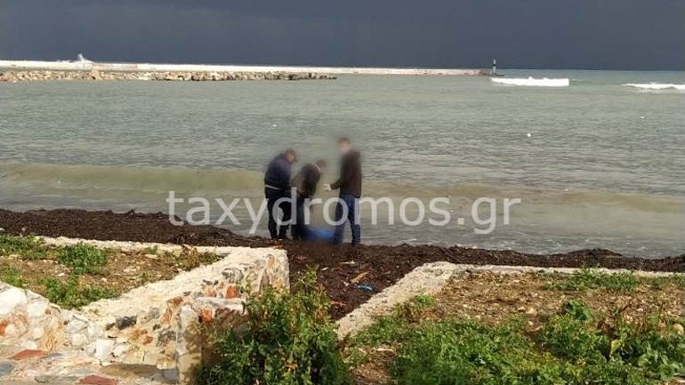 Σκόπελος: Σορός «ξεβράστηκε» στο λιμάνι – Ερευνάται αν ανήκει σε μοναχό