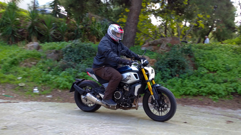 Κάθε φορά που ανοίγεις το γκάζι απολαμβάνεις γεμάτες επιταχύνσεις που ανεβάζουν την αδρεναλίνη.