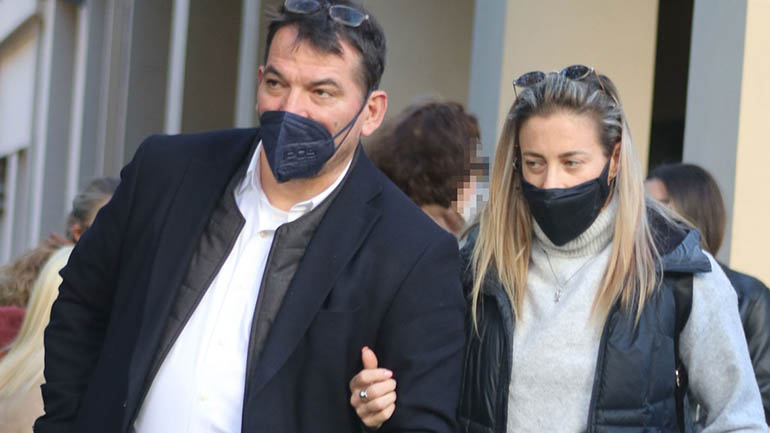 Πύρρος Δήμας – Αφροδίτη Σκαφίδα: Αγκαζέ στο κέντρο της Αθήνας