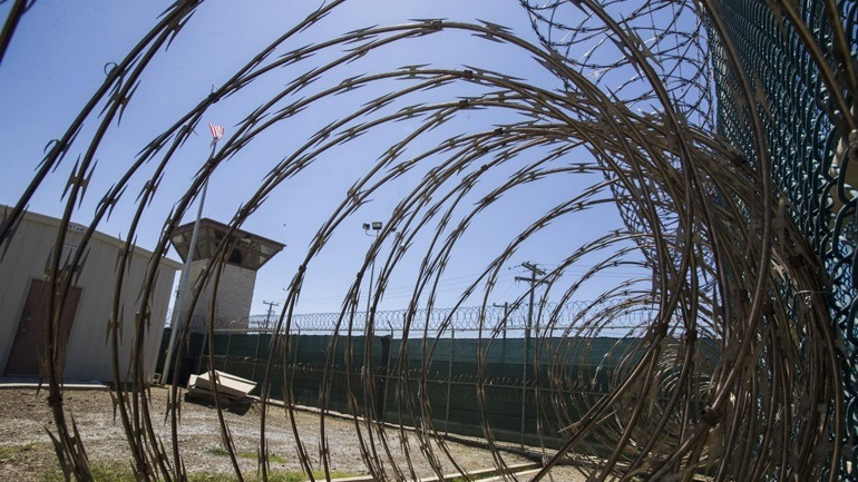 ΗΠΑ: Εγκρίθηκε η αποφυλάκιση άλλων πέντε κρατουμένων από το Γκουαντάναμο