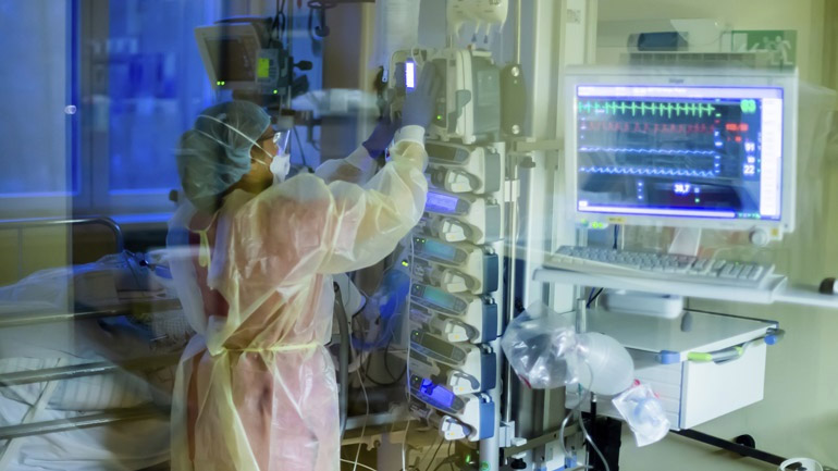 Covid-19: Ξεπέρασαν τους 115.000 οι νεκροί στη Γερμανία