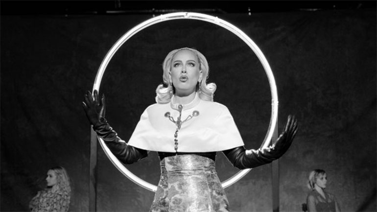 Το νέο βίντεο κλιπ της Αντέλ για το τραγούδι «Oh My God»