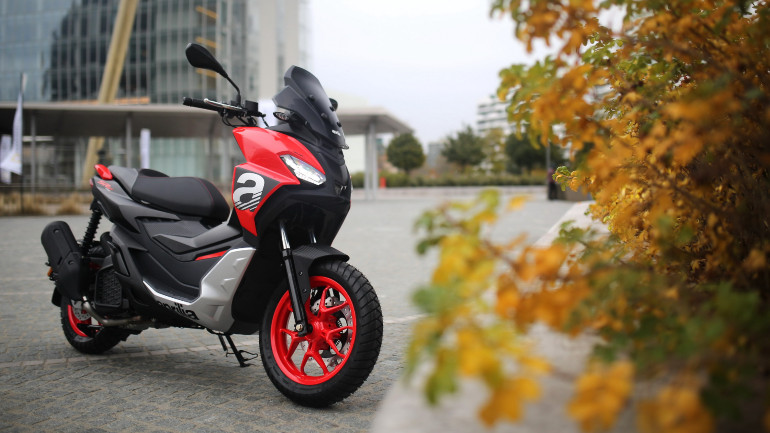 Όμορφο και εύχρηστο στην πόλη με αυξημένες δυνατότητες κίνησης ακόμα και σε ομαλό χώμα.