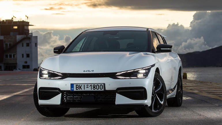 Έφτασαν στον Πειραιά τα πρώτα ηλεκτρικά Kia EV6- Ποιες είναι οι τιμές και πόση η αυτονομία τους