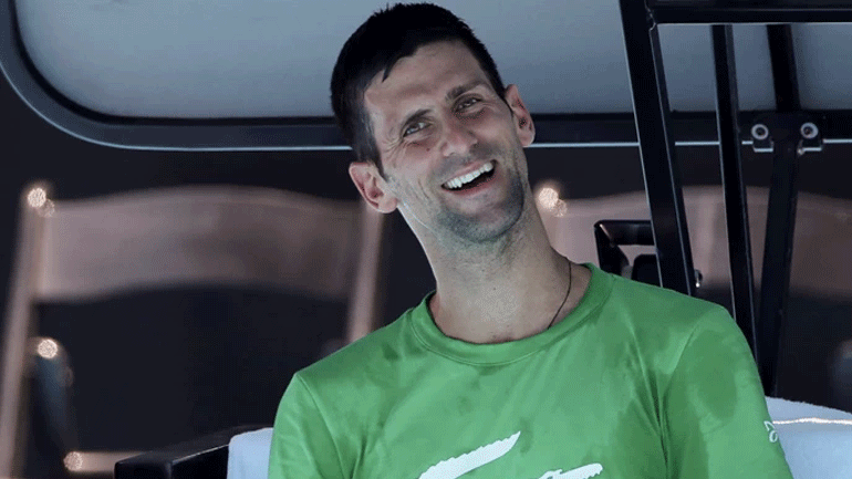 Αυστραλία: «Παγώνει» η απέλαση του Τζόκοβιτς μέχρι την απόφαση του δικαστηρίου