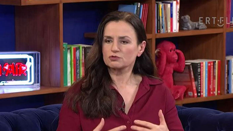 Καρυοφυλλιά Καραμπέτη για #metoo: «Υποκλίνομαι στα θύματα που μίλησαν»