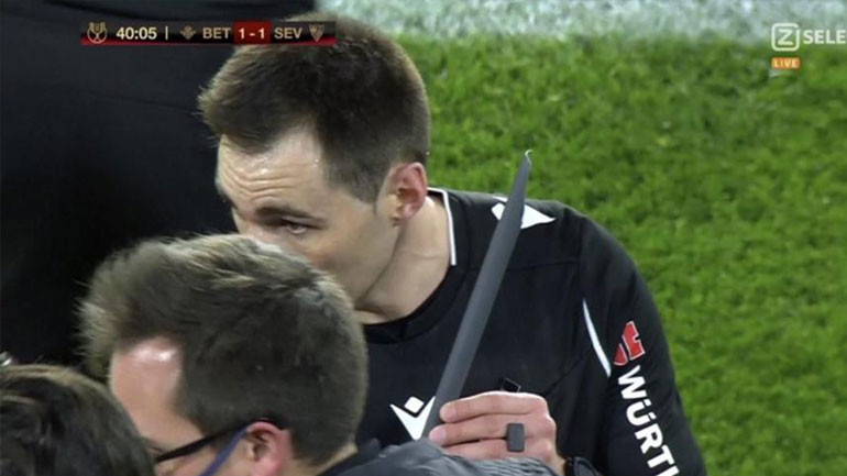 Iσπανία: Διακοπή στο ντέρμπι Μπέτις-Σεβίλλη –  Ο Ζορδάν τραυματίστηκε στο κεφάλι από ρίψη αντικειμένου