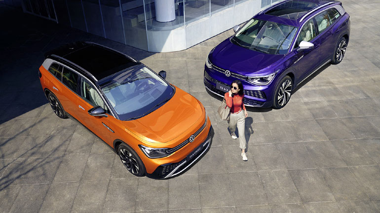 «Επιταχύνει» και διπλασιάζει τις πωλήσεις ηλεκτροκίνητων οχημάτων η VW