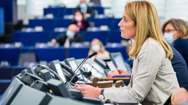 Ρ. Μέτσολα: Ήρθε η ώρα να αναλάβει γυναίκα την ηγεσία του Ευρωπαϊκού Κοινοβουλίου