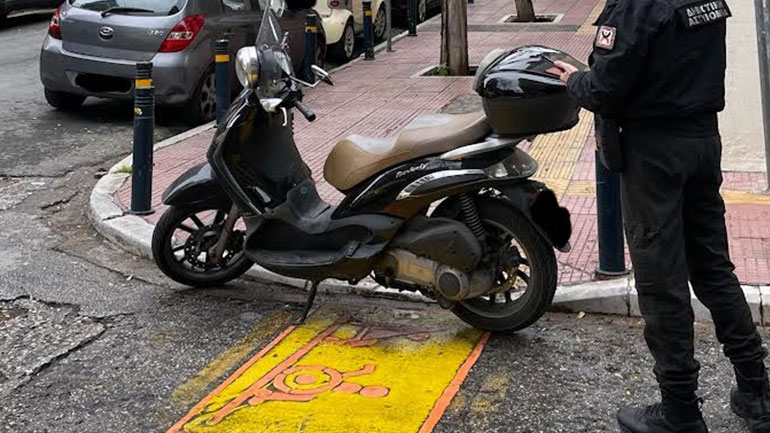 Με 830 «έξυπνους» αισθητήρες σε ράμπες και διαβάσεις δίνει τέλος ο Δήμος Αθηναίων στην αντικοινωνική στάθμευση