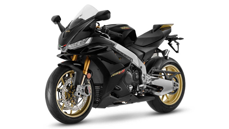 Καιρός ήταν η Aprilia να παρουσιάσει την Ultra Black έκδοση του κορυφαίου της superbike.