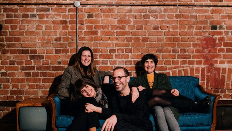 Ένας γιγάντιος «μπούφος» έρχεται την Πρωταπριλιά στη Θεσσαλονίκη για να μας εμψυχώσει