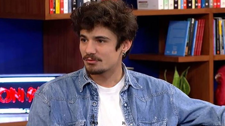 Η εξομολόγηση του Κώστα Νικούλι για την καταγωγή του: «Πηγαίναμε στο Αλλοδαπών στις 5 το πρωί»