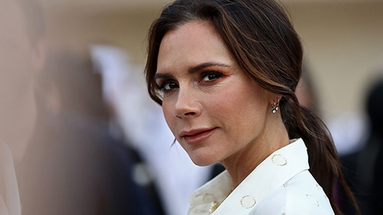 «VB Body»: H Victoria Beckham αφιέρωσε τη νέα της κολεξιόν στις γυναίκες με καμπύλες