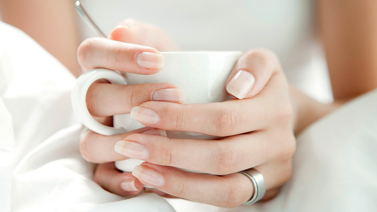 Tρία χρώματα στα βερνίκια νυχιών που είναι διαχρονικά αλλά ποτέ βαρετά