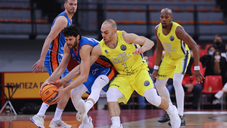 Αποκλείστηκε το Λαύριο, 90-78 η Τρεβίζο