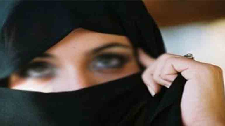 Πακιστανή καταδικάστηκε σε θάνατο για «βλάσφημα» μηνύματα στο WhatsApp Πακιστανή καταδικάστηκε σε θάνατο για «βλάσφημα» μηνύματα στο WhatsApp