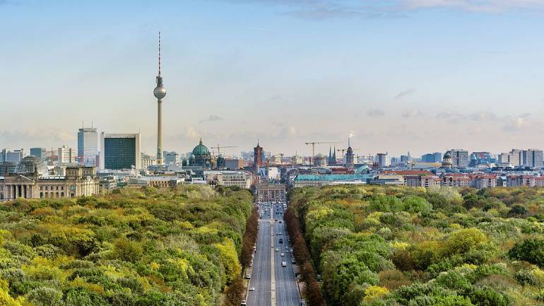 Το Βερολίνο σχεδιάζει να απαγορεύσει τα αυτοκίνητα σε μια περιοχή μεγαλύτερη από αυτήν του Μανχάταν
