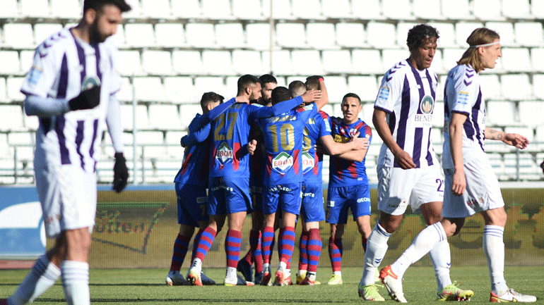 «Ανεβαίνει» ο Βόλος, 1-0 τον Απόλλωνα Σμύρνης