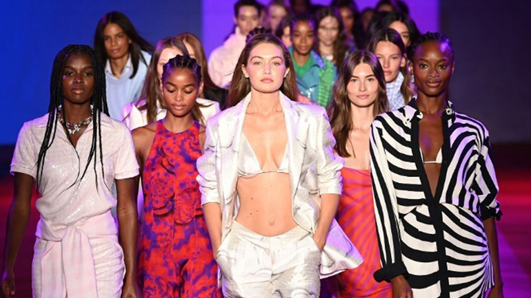 Mε παραδοσιακά ντεφιλέ και ψηφιακές παρουσιάσεις η Εβδομάδα Μόδας της Νέας Υόρκης