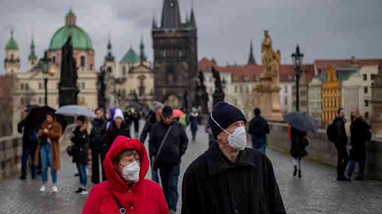Κατάργηση του υποχρεωτικού εμβολιασμού στην Τσεχία «προς αποφυγήν διχασμού της κοινωνίας»