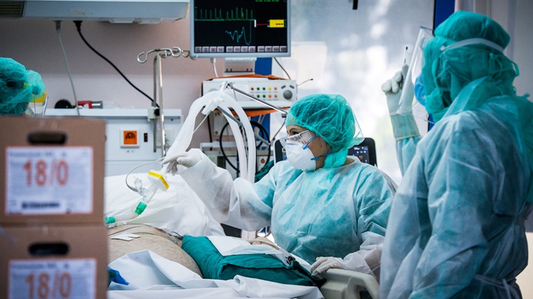 Κρήτη: Διπλά εμβολιασμένο το παιδί που νοσηλεύεται στη ΜΕΘ με κορωνοϊό