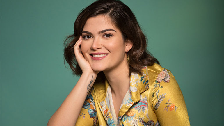 «Ο Βυθός» – Η Μαρία Κουτσουρλή συνεχίζει να μας δίνει τραγούδια ζωντανά από το σαλόνι