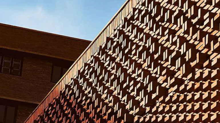 «Yves Saint Laurent Museum Marrakech», λεύκωμα από τον οίκο PHAIDON