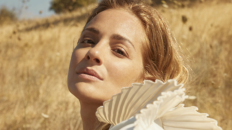 Η Νατάσσα Μποφίλιου live στο VOX