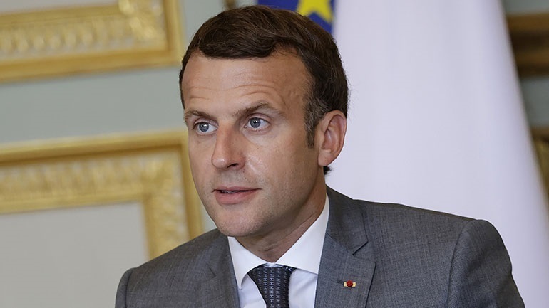 Προηγείται στην πρόθεση ψήφου για τη γαλλική Προεδρία ο Εμανουέλ Μακρόν