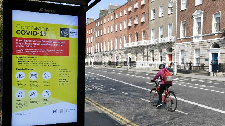 Η Ιρλανδία αίρει σχεδόν όλους τους περιορισμούς κατά της Covid-19