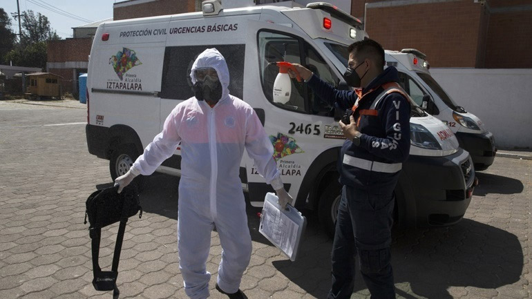 Κορωνοϊός: Ξεπέρασαν τους 303.000 οι νεκροί στο Μεξικό