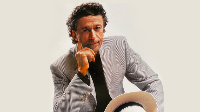 Το tweet του Μάκη Τριανταφυλλόπουλου για τον διάσημο «προαγωγό»