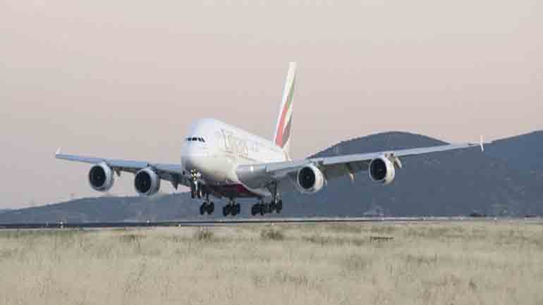 Ζωντανός έφτασε στον προορισμό του λαθρεπιβάτης που κρύφτηκε στην καταπακτή των τροχών αεροσκάφους