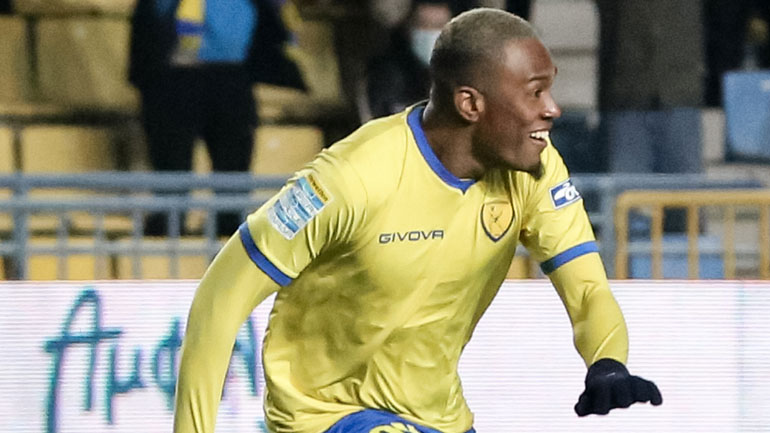 Super League: Ο Ντέιμπι Φλόρες το καλύτερο γκολ της 15ης αγωνιστικής