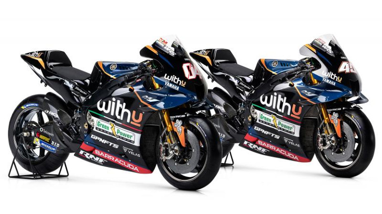 Το νούμερο 4 είναι του Dovizioso και το νούμερο 40 του Binder.