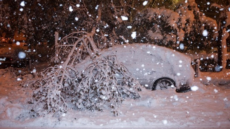 ΤΡΑΙΝΟΣΕ: Συρμός 300 θέσεων στον Προαστιακό για τη μεταφορά των εγκλωβισμένων οδηγών στην Αττική Οδό
