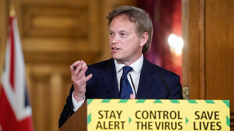 Βρετανία: «Έγιναν λάθη!», παραδέχθηκε ο υπ. Μεταφορών απολογούμενος για ένα ακόμη πάρτι στην Ντάουνινγκ Στριτ