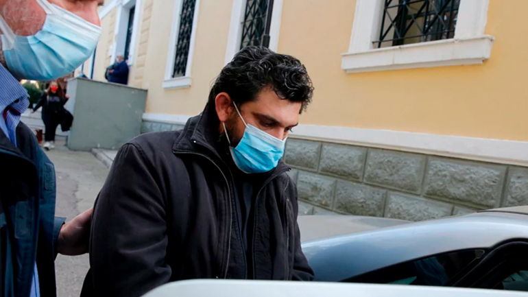 Στη φυλακή ο ιερέας που βίαζε μέσα στην εκκλησία