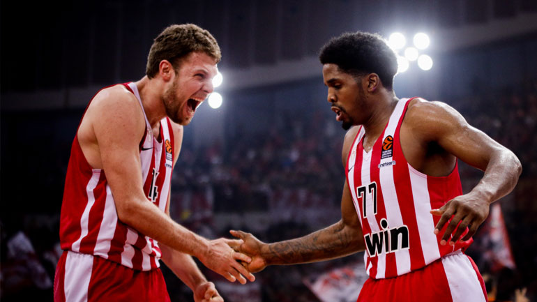 Ολυμπιακός: Προπονήθηκε ο Βεζένκοφ, εκτός ο ΜακΚίσικ