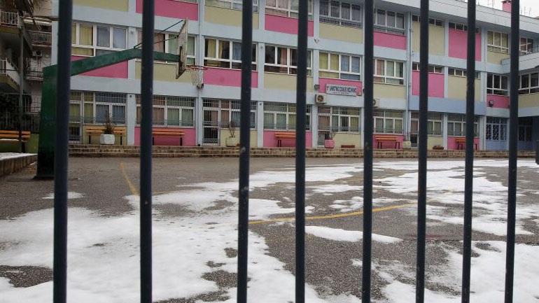 Κλειστά θα παραμείνουν και την Πέμπτη τα σχολεία στην Αττική