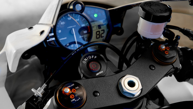 Αναλογικό στροφόμετρο με 18.000 σ.α.λ. και εκκίνηση με κουμπί!