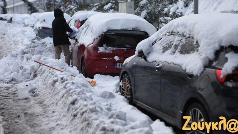 Δεν έχει τέλος το «μαρτύριο» όσων εγκλωβίστηκαν στην Αττική Οδό – Συγκλονιστική καταγγελία στο zougla.gr