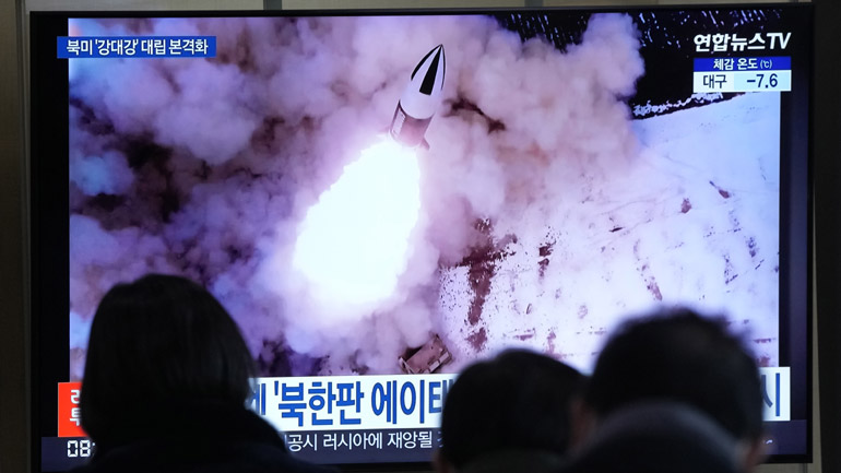 Η Βόρεια Κορέα εκτόξευσε δύο βαλλιστικούς πυραύλους