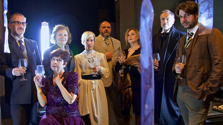 Ολοκληρώνεται ο τρίτος κύκλος παραστάσεων για τις Μικρές Αλεπούδες της Λίλιαν Χέλμαν στο Studio Μαυρομιχάλη